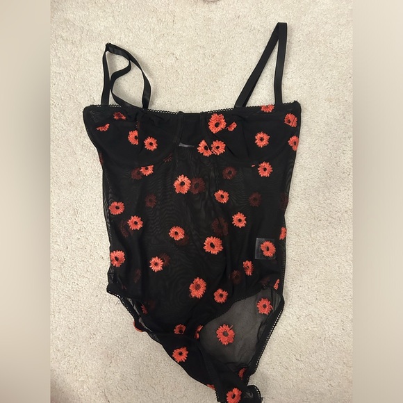 Princess Polly Tops - Princess Polly. Mesh bodysuit.